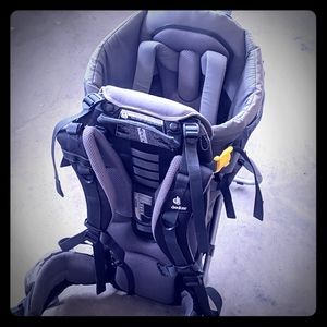 Dueter Kid Comfort II.  Child carrying backpack.